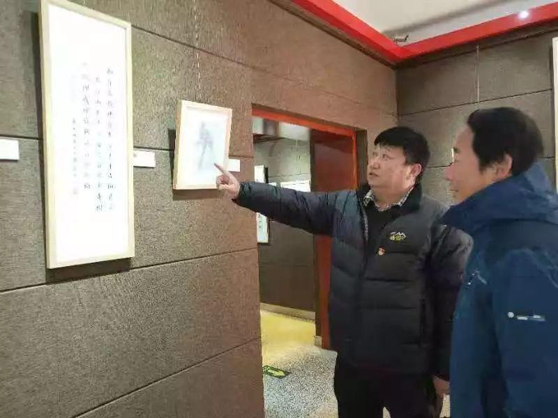 爱丽丝和闺蜜