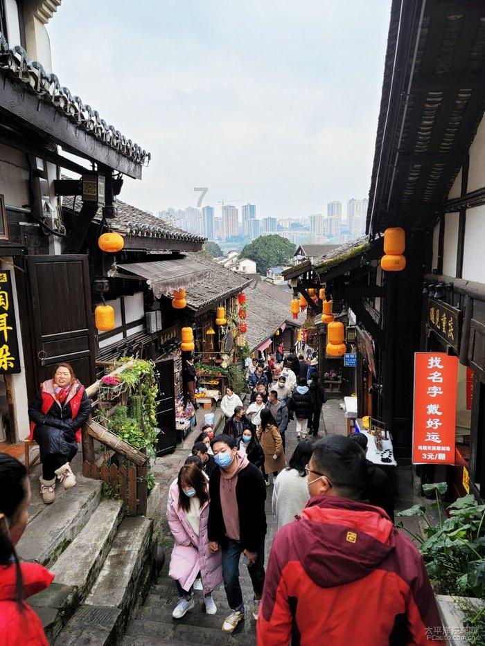 绝世唐门33集看点：霍雨浩谎言漏洞百出，日月帝国造出空天母舰